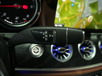 MERCEDES-BENZ E-CLASS - 9