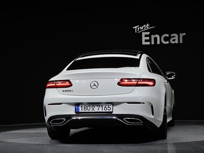 MERCEDES-BENZ E-CLASS - 3
