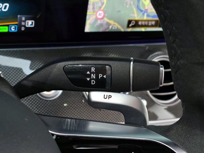 MERCEDES-BENZ E-CLASS - 9