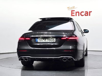 MERCEDES-BENZ E-CLASS - 4