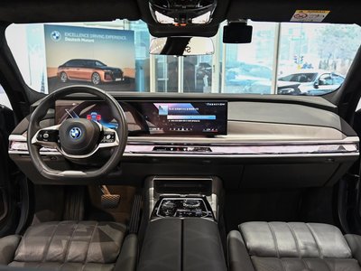BMW I7 - 8
