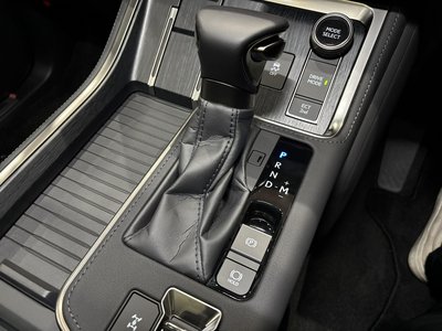 صورة مصغرة 43 لـ 2025 Lexus GX