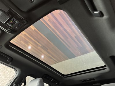 صورة مصغرة 36 لـ 2025 Lexus GX