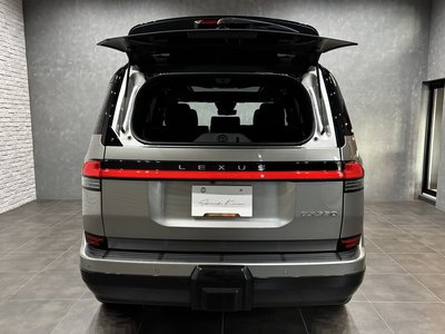 2025 Lexus GX photo 9