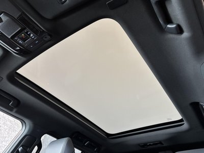 صورة مصغرة 35 لـ 2025 Lexus GX