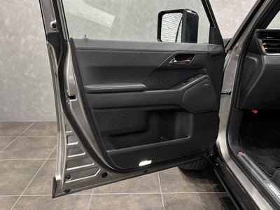 صورة مصغرة 41 لـ 2025 Lexus GX