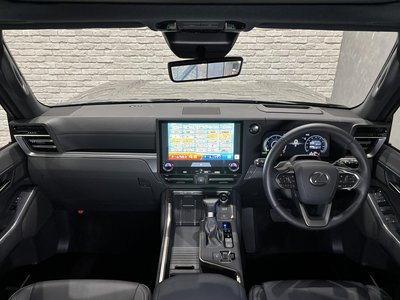 صورة مصغرة 23 لـ 2025 Lexus GX