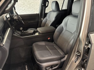 صورة مصغرة 38 لـ 2025 Lexus GX