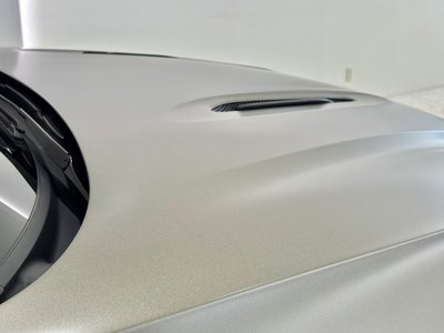 2022 Aston Martin DBX 照片 8