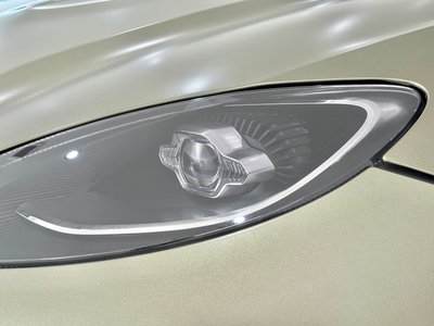 2022 Aston Martin DBX 照片 10