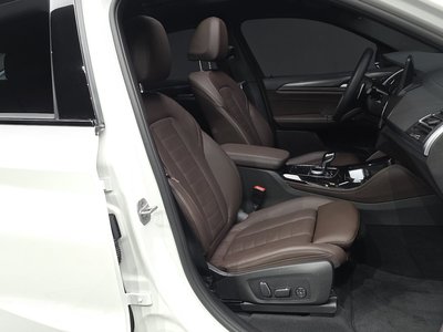 2025 BMW X4 thumbnail 17