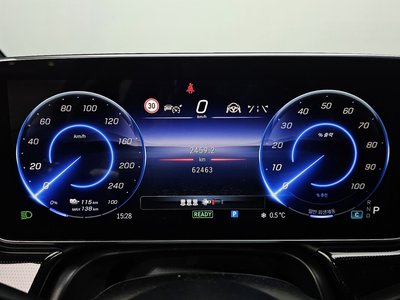 MERCEDES-BENZ EQS - 8