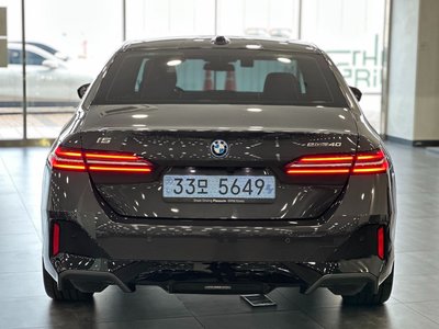 2025 BMW I5 — фото 3