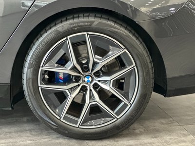 2025 BMW I5 — фото 6