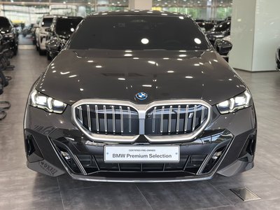 2025 BMW I5 — фото 2