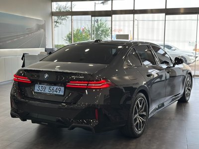 2025 BMW I5 — фото 4