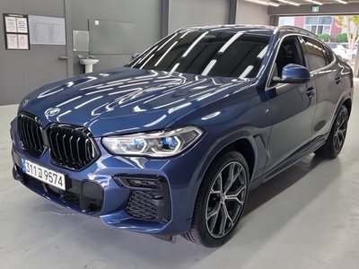 2022 BMW X6 — фото 2