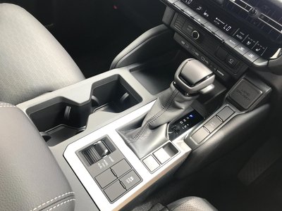 2026 Toyota LAND CRUISER 250 thumbnail 17