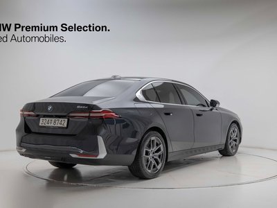 BMW 5 SERIES - 4