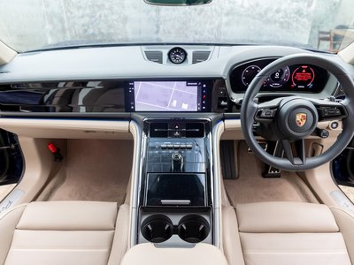 PORSCHE PANAMERA - 2