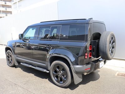 LAND ROVER DEFENDER - 7