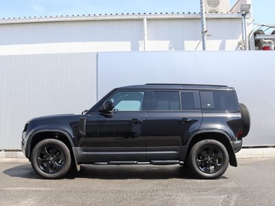 LAND ROVER DEFENDER - 8