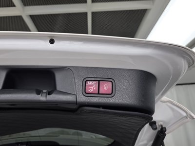 2024 Mercedes-BENZ GLB 缩略图 18