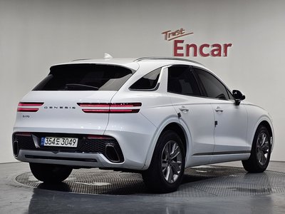 صورة 3 لـ 2021 Genesis GV70