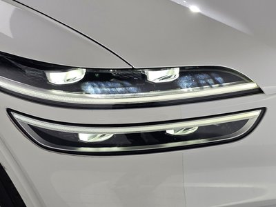 صورة 9 لـ 2021 Genesis GV70
