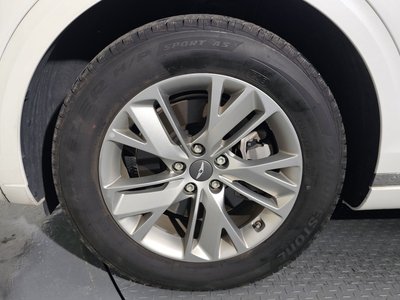 صورة 6 لـ 2021 Genesis GV70