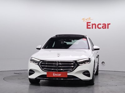 MERCEDES-BENZ E-CLASS - 2