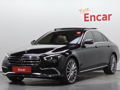 MERCEDES-BENZ E-CLASS - 1