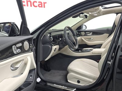 MERCEDES-BENZ E-CLASS - 10