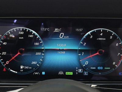 MERCEDES-BENZ E-CLASS - 8