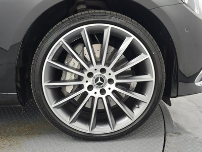 MERCEDES-BENZ E-CLASS - 8