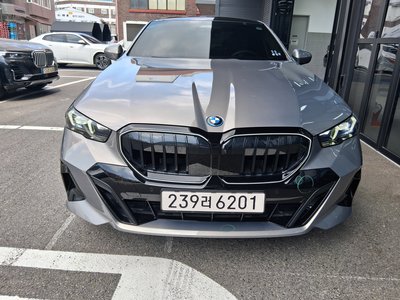 BMW 5 SERIES - 1
