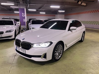 BMW 5 SERIES - 1