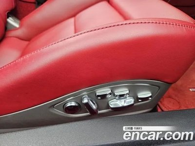 PORSCHE 718 BOXSTER - 8