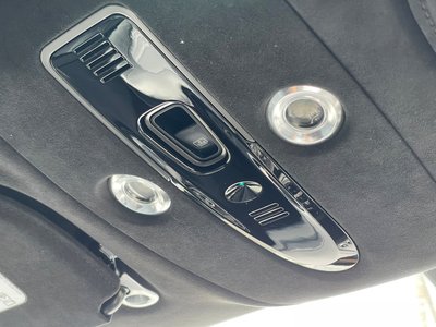 2021 Aston Martin DBX 照片 23