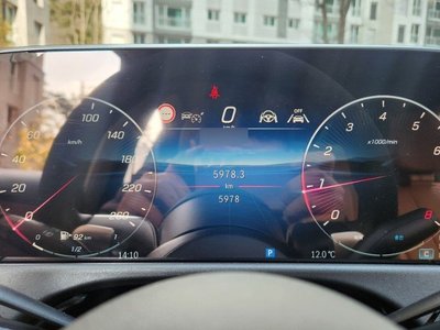 MERCEDES-BENZ E-CLASS - 10