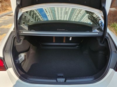 MERCEDES-BENZ E-CLASS - 6