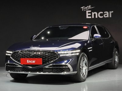 صورة 1 لـ 2023 Genesis G90 (RS4)