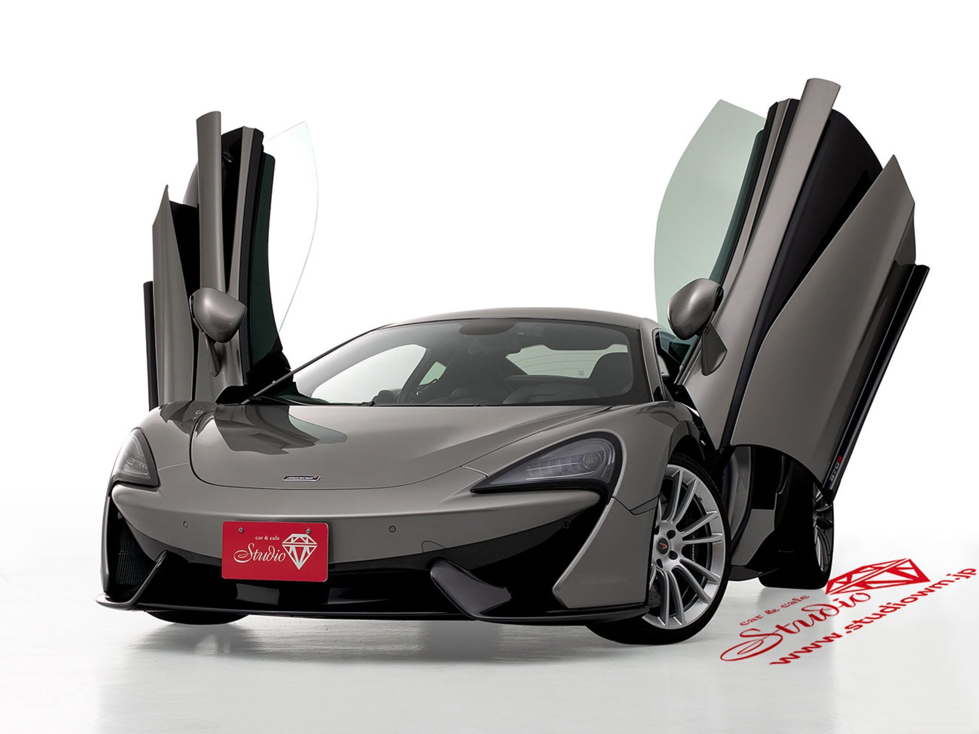 MCLAREN 570S COUPE - View 1