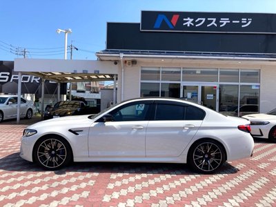 2022 BMW M5 COMPETITION — миниатюра 26