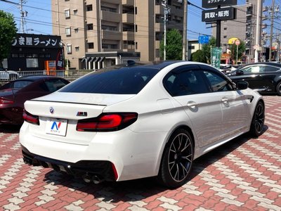 2022 BMW M5 COMPETITION — миниатюра 17