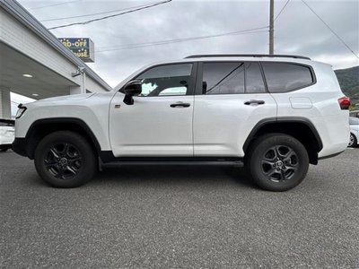 TOYOTA LAND CRUISER 300 - 5