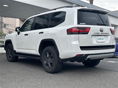 TOYOTA LAND CRUISER 300 - 6