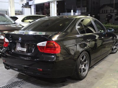 BMW 3 SERIES - 2