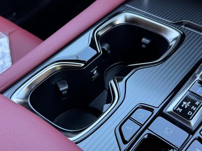 صورة مصغرة 67 لـ 2026 Lexus RX