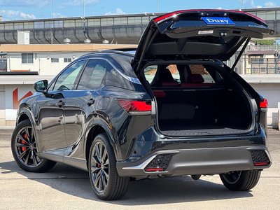 صورة مصغرة 32 لـ 2026 Lexus RX